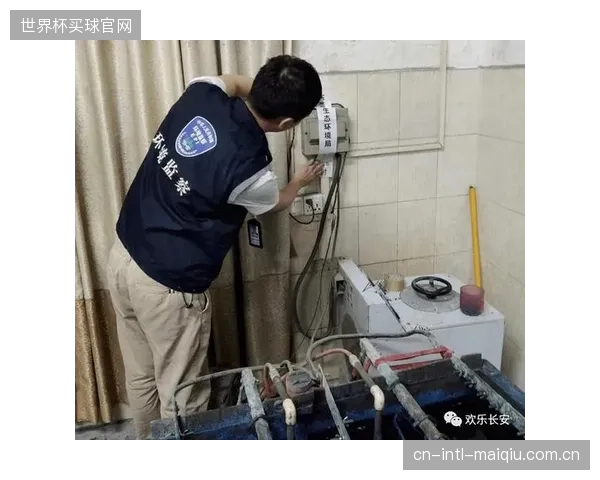 在高举环保旗帜淘汰氟蜡的同时，高频打蜡机自身的高能耗问题（尤其是在电力紧张的偏远雪场）是否构成了一个新的环保悖论？